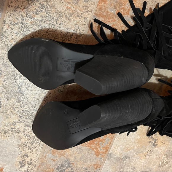 👢Charles David Black Leather Suede Pointed Toe Fringe style Boots! - Picture 10 of 13